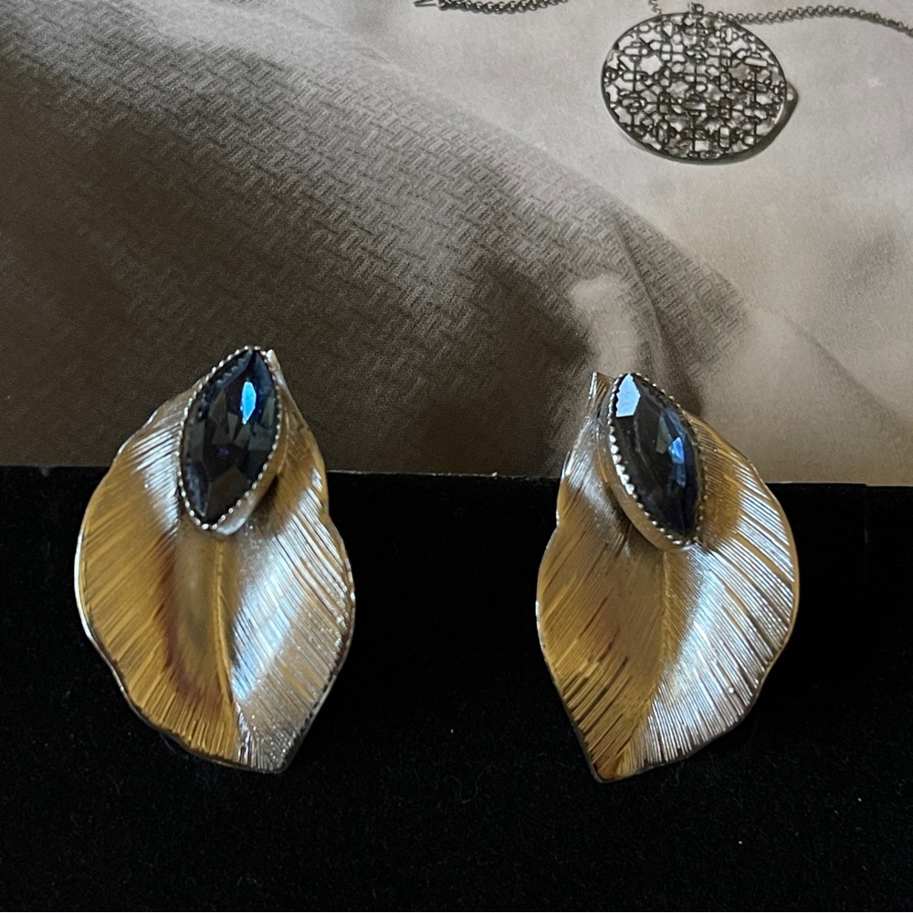 Vintage Whiting & Davis Silver Tone Leaf Clip On Earrings Blue Navette Crystal